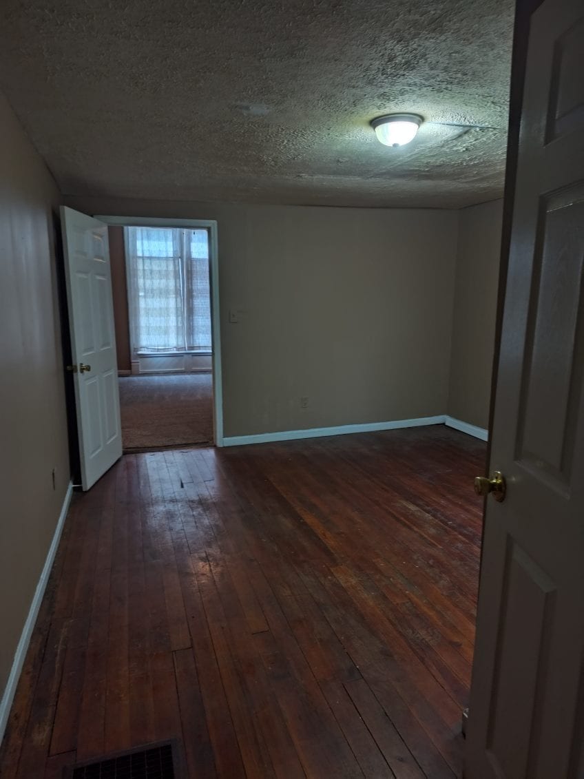 Building Photo - 1369 Catalpa St