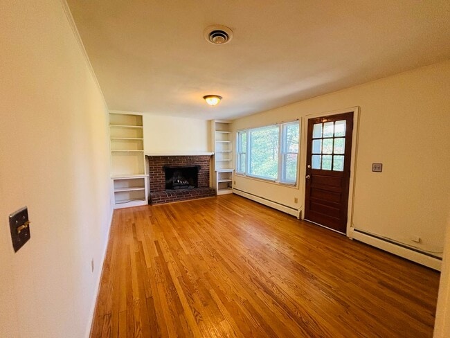 Building Photo - 616 Broce Dr
