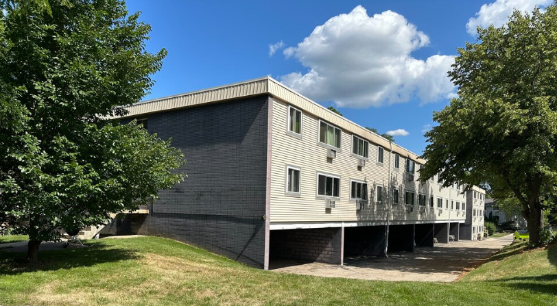 Building Photo - Spring Harbor Apartments