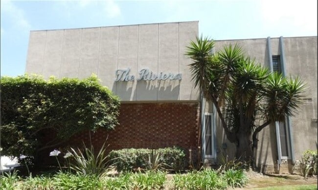 Primary Photo - Second-floor 1-bedroom apartment in Whittier.