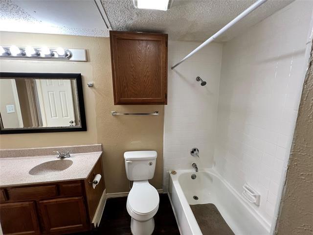 Building Photo - 9601 Forest Ln