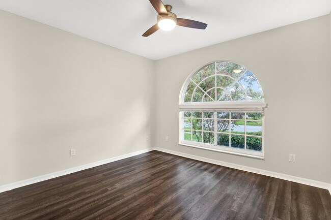 Building Photo - 10613 Little Bend Ln