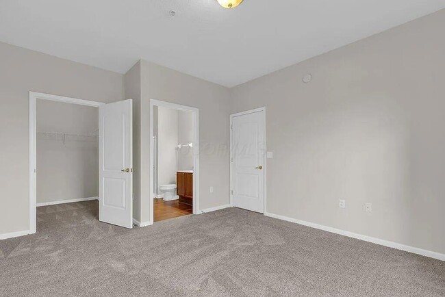 Building Photo - 773 Hidden Springs Dr