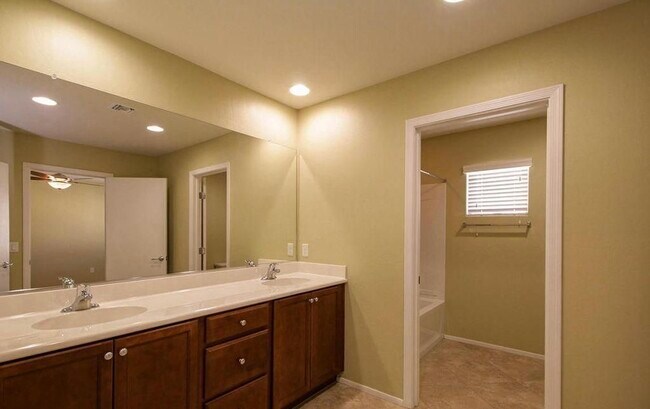 Building Photo - 10996 E Gray Mare Trail