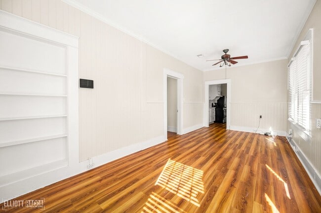 Building Photo - 2301 Hill St