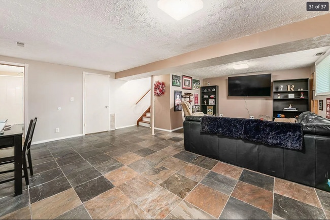 Building Photo - 95 Crown Hill Ct