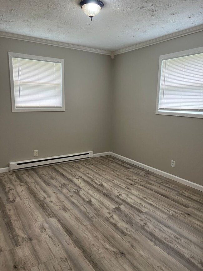 Building Photo - 6028 Laurel Hall Dr