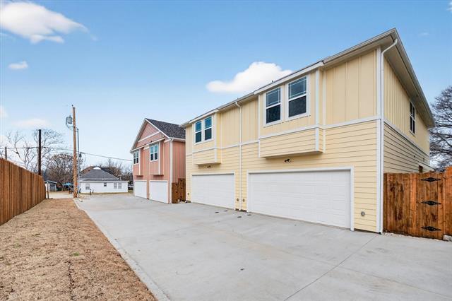 Building Photo - 502 E Kimball St