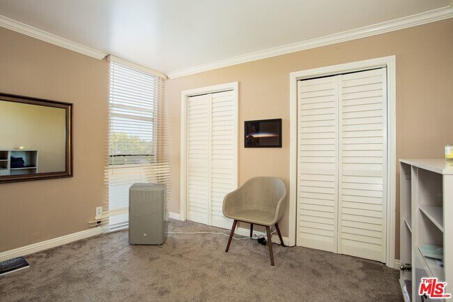 Building Photo - 2311 4th St