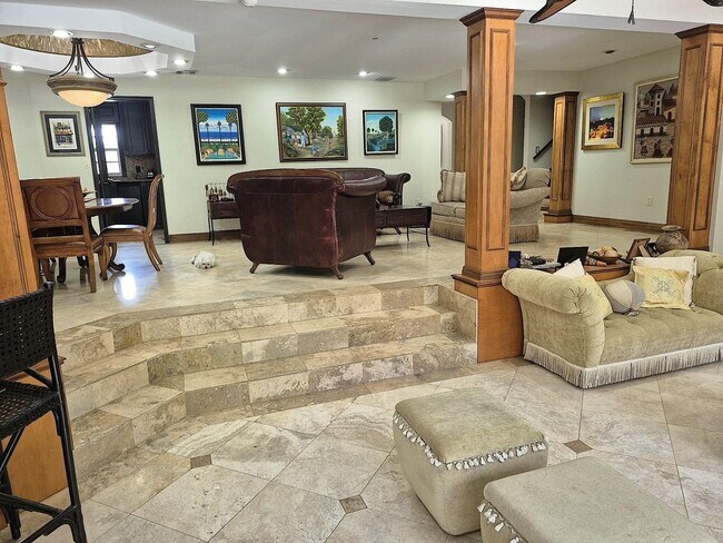 Building Photo - 11081 SW 30th Ct