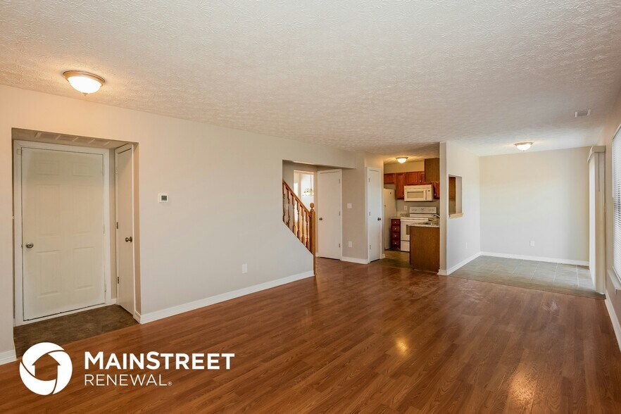 Building Photo - 2806 Lullwater Ln