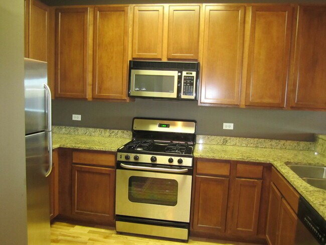 Building Photo - 6420 Double Eagle Dr