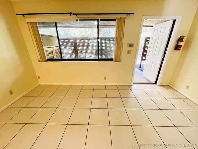 Building Photo - 3096 Collin Dr