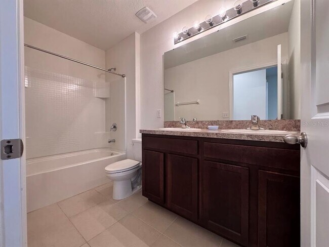 Building Photo - 8086 Pelican Reed Cir
