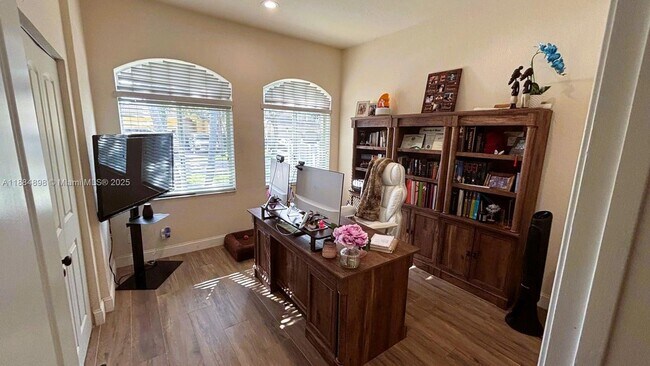 Building Photo - 3015 SW 135th Ave