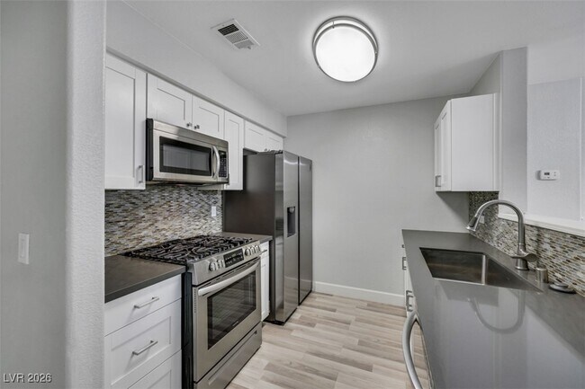 Building Photo - 1409 Beaver Spring St