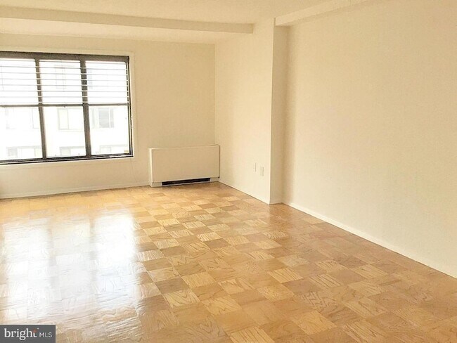 Building Photo - 1440 N Street NW Unit 812