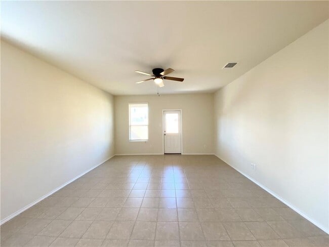 Building Photo - 5216 Cressler Ln