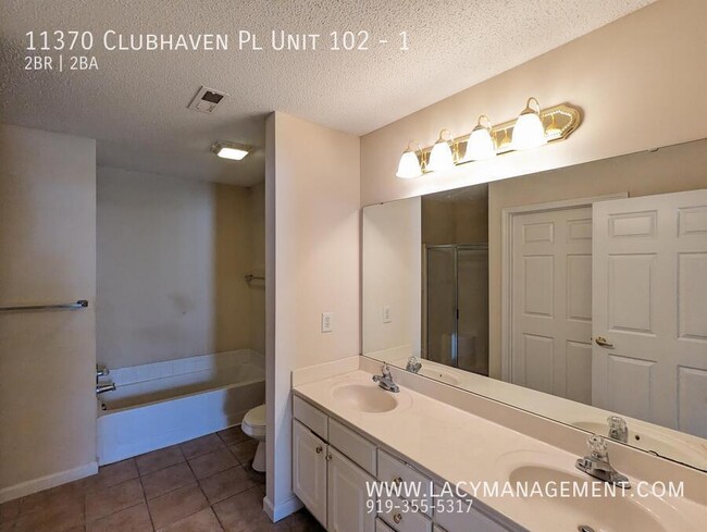 Building Photo - 11370 Clubhaven Pl