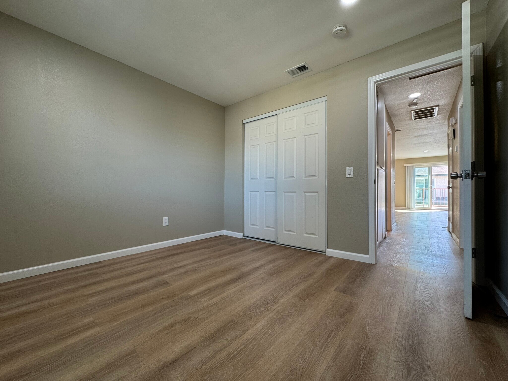 Back Bedroom - 1117 Oxford Dr