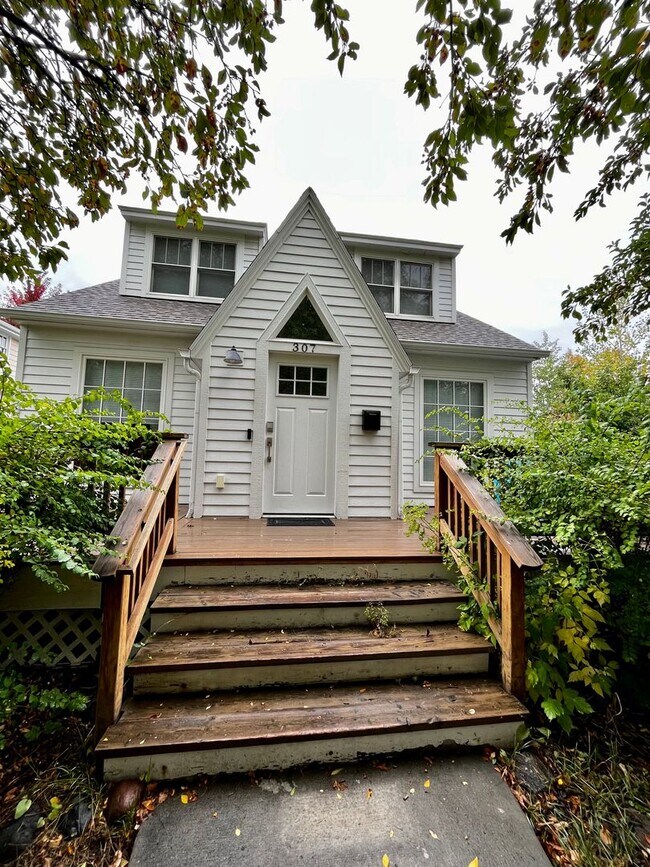 Fully Furnished and Fully Stocked Home For... 307 S 8th Ave Bozeman