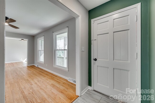 Building Photo - 1615 Tillman St