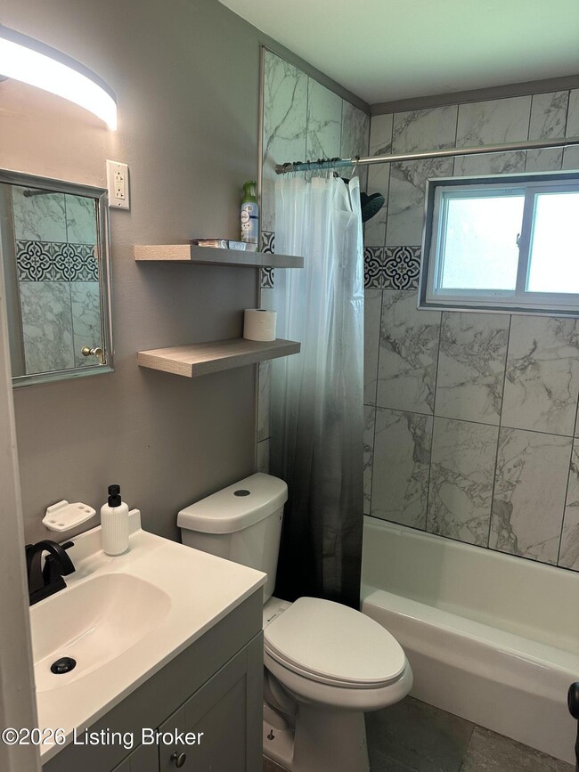 Building Photo - 4535 Stonestreet Rd