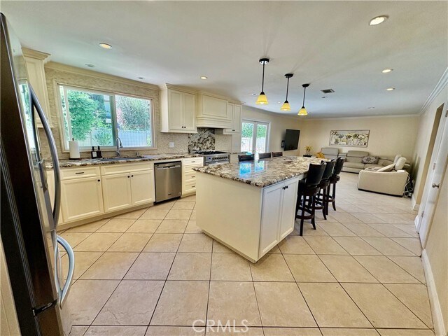 Building Photo - 20441 Ravenwood Ln