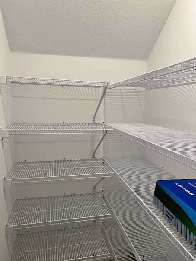 Building Photo - Newly built 3 Bedroom Home in Beautiful St. Cloud - 5 min from Isles of Lake Nova