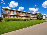 Building Photo - A comfortable 1 Bedroom with 1 Bathroom apartment in Anderson Avenue