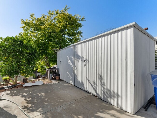 Building Photo - Cozy 3 bedrooms, 2 bathrooms, cover patio and carport available in San Marcos