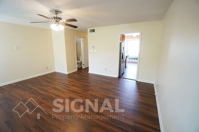 Building Photo - 395 Jamestown Manor Dr