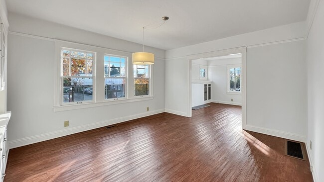 Building Photo - ALL UTILITIES INCLUDED - Remodeled - Upper Level - Backyard