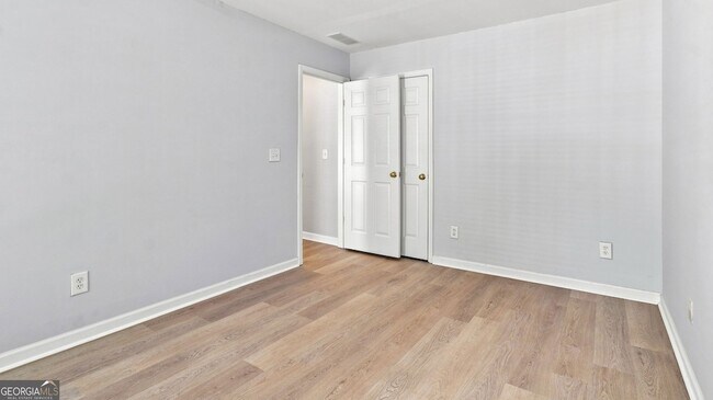 Building Photo - 3389 Lathenview Ct