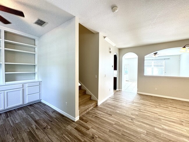 Building Photo - 13221 Silver Strand Falls Dr
