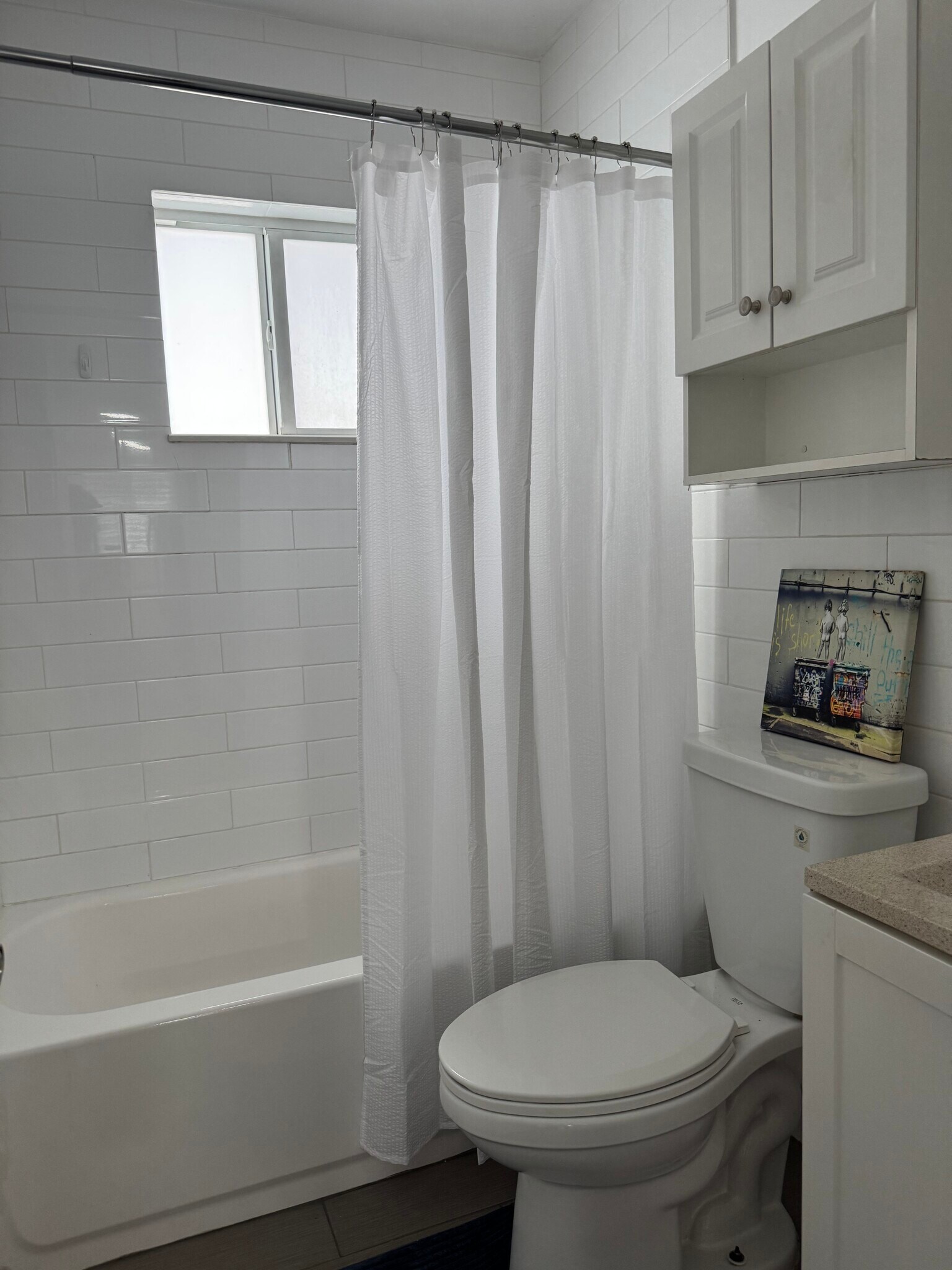 Building Photo - 1214 NE 5th Ter