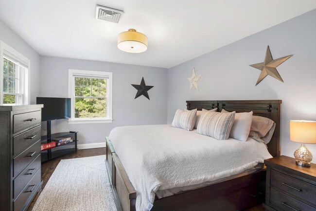 Building Photo - 30 Old Fish Cove Rd