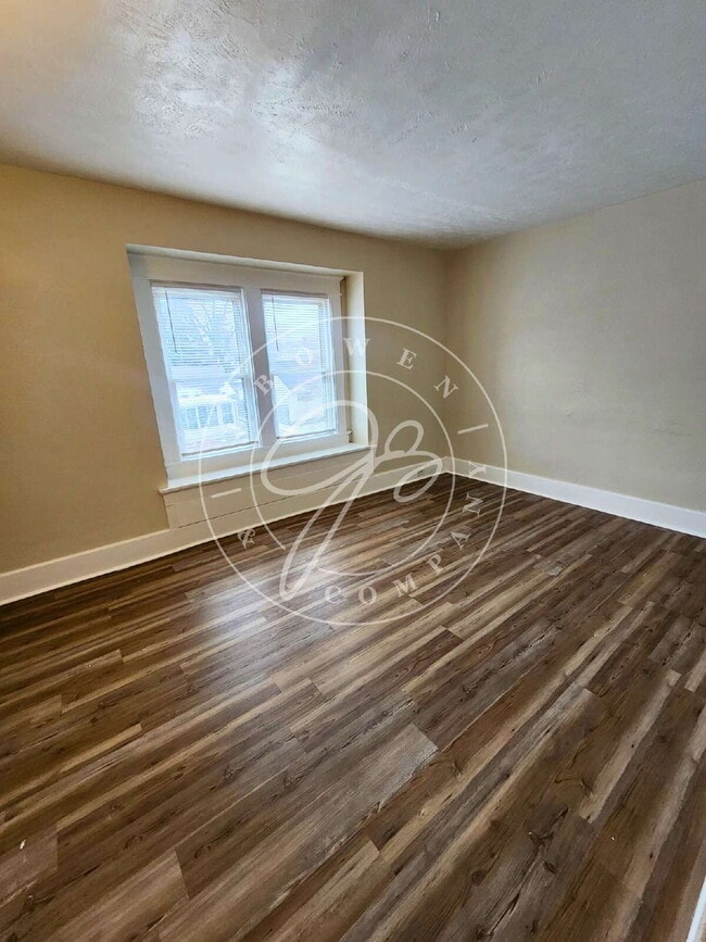 Building Photo - Must See! Fully Updated 3-Bedroom Home in West Toledo