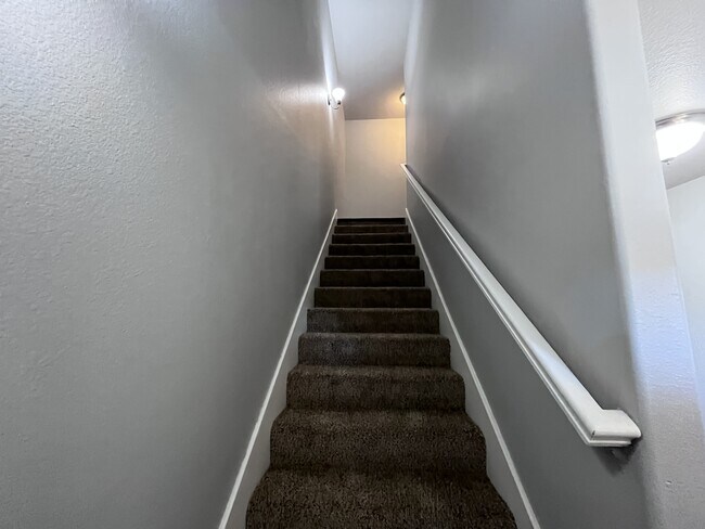 Building Photo - 3416 Itasca St