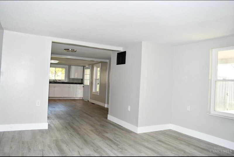 Building Photo - 150 E North St