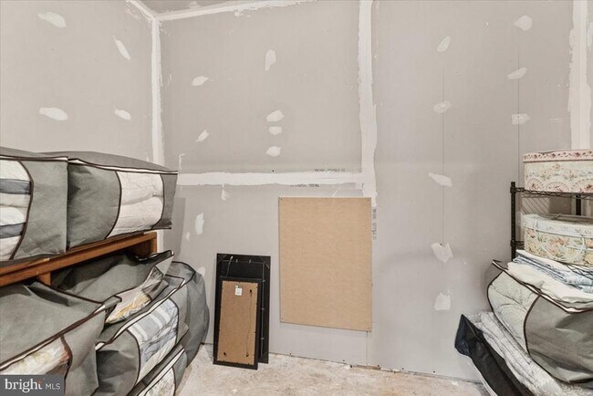 Building Photo - 312 Hammersmith Cir