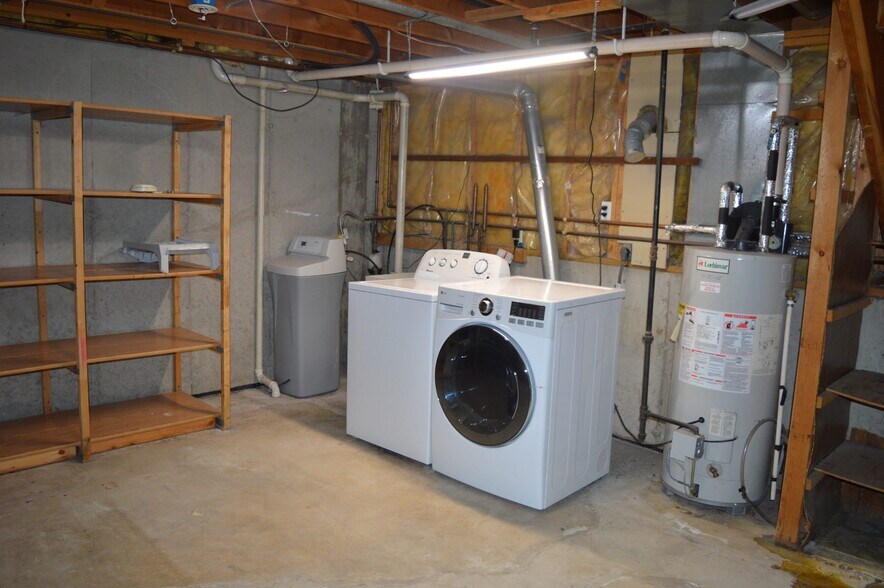 Building Photo - 2704 Norwich St