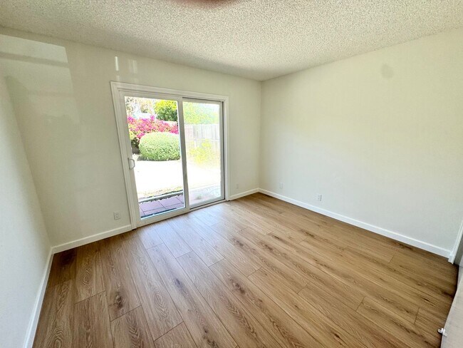 Building Photo - Charming Single Story Upgraded East End Home