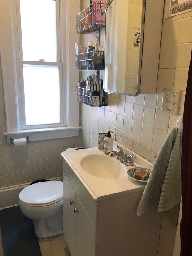 Building Photo - 3063 N Bremen St