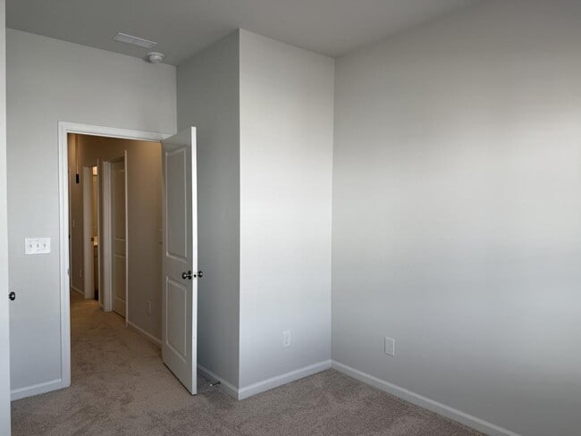 Building Photo - 6524 Harlech St
