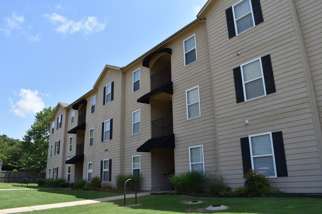 Building Photo - Mountain View Apartments