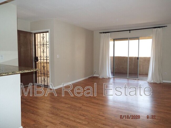 Building Photo - 4554 E Paradise Village Pkwy N