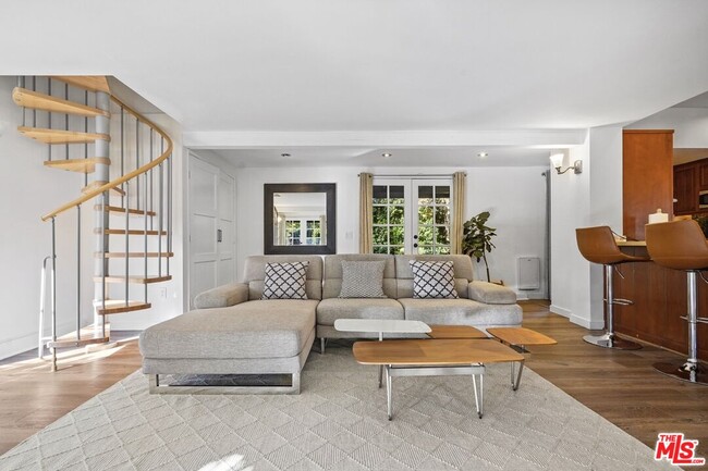 Building Photo - 23057 Sylvan St