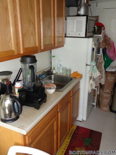 Primary Photo - 235 Park Dr