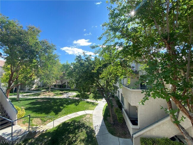 Building Photo - 3152 Tarpon